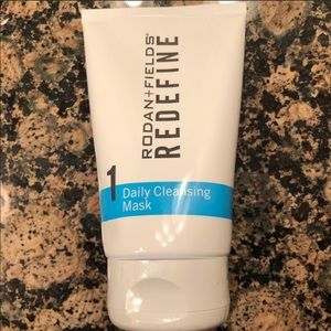 Rodan + Fields redefine mask new sealed